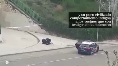 ¡Presenciar esta sumisión propia de esclavos cambia por completo la visión de la sociedad escuchad a los que gritan!