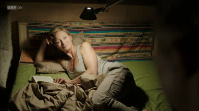 Katja Weitzenböck in Paul Kemp - Alles kein Problem (2013)